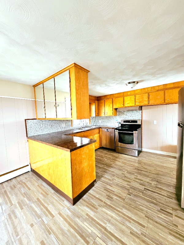 189 Bracken St Apartment Cranston, RI