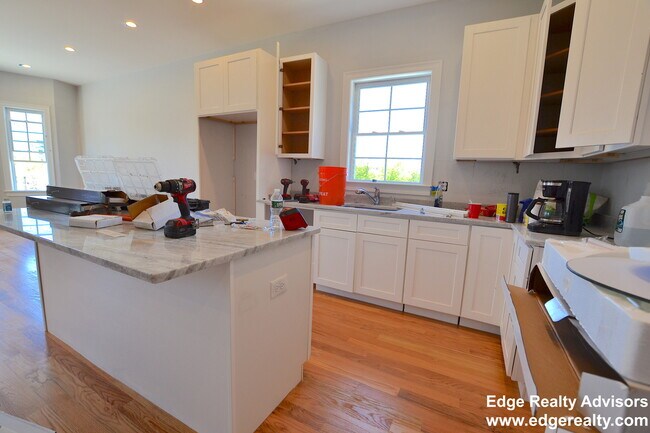 Photo - 7 Islington St