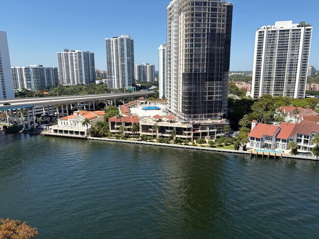 19390 Collins Ave Unit 1623