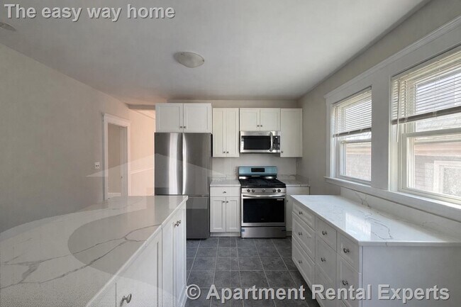 Photo - 441 Broadway Unit #2