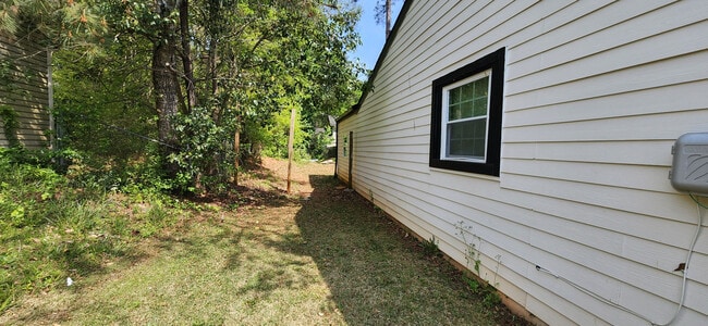 Photo - Room in House on White Oak Trail
