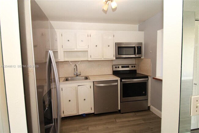 Photo - 13499 Biscayne Blvd Unit 412