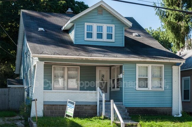 Building Photo - 346 Quimby St NE Rental