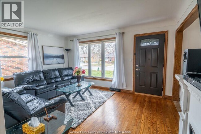 Photo - 1120 Parkview Ave