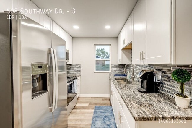 Photo - 508 Southway Dr Unit 3