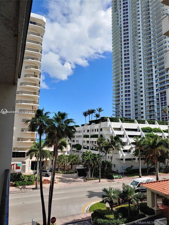 Building Photo - 6424 Collins Ave Unit A404