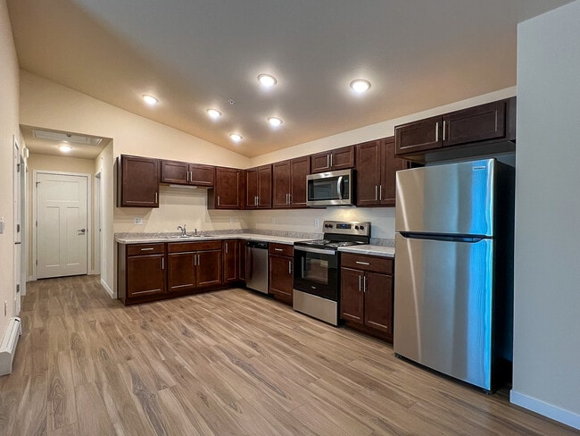 SCS Sunset Estates Apartment Community