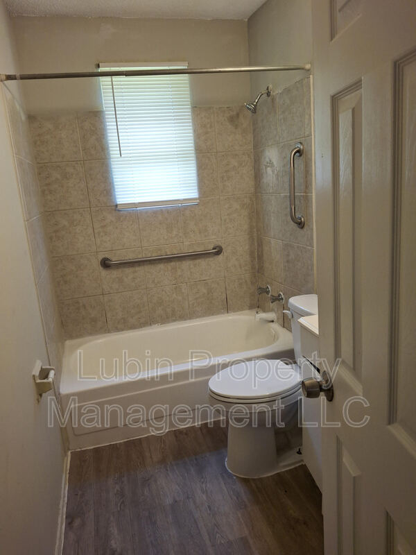 Photo - 753 Kings Alley