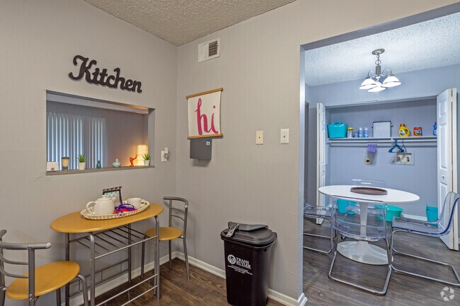 2BR, 2BT - The Mingler - 1020SF - Kitchen