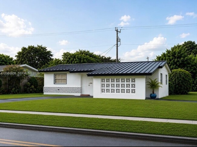 Building Photo - 2581 NW 47th Ave