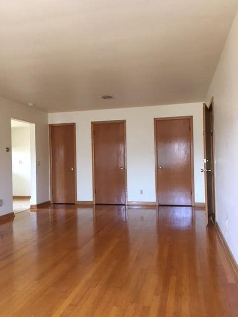 Photo - 925 Haywood Dr