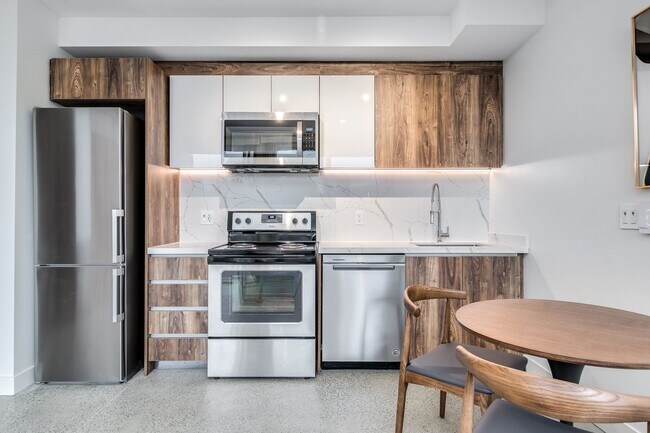 Photo - 1170 Barclay St Unit 303