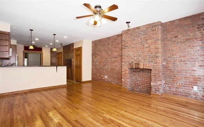 Photo - 202 Warren St Unidad 1