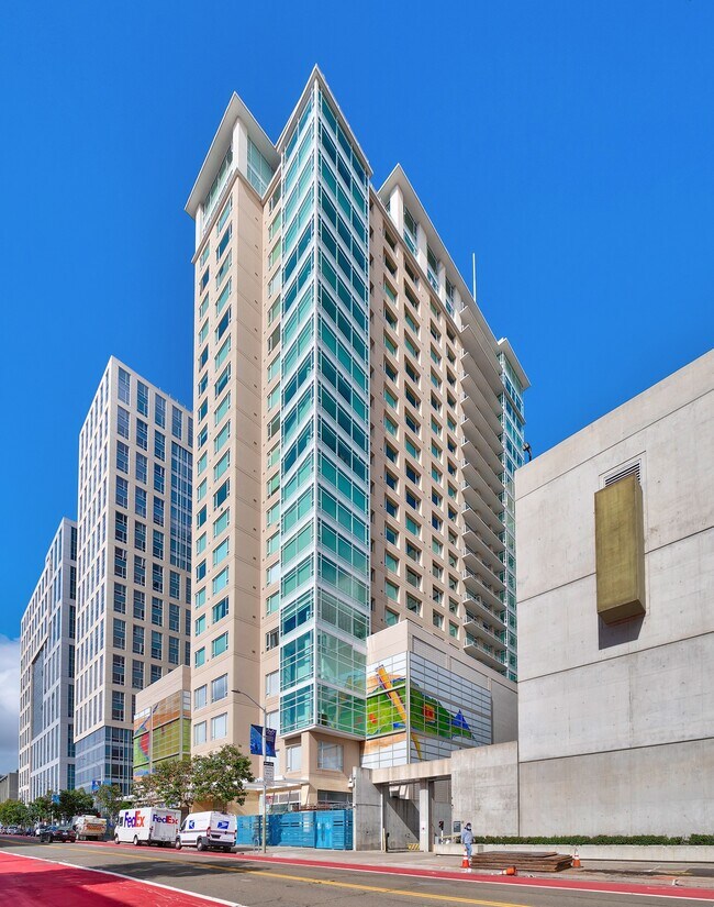 Photo - 611 Mission St