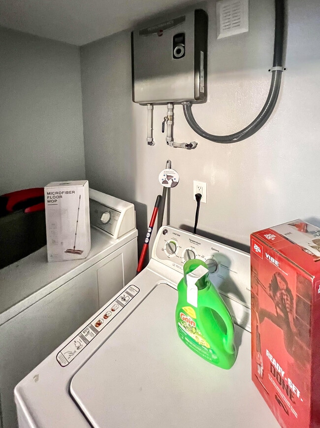 Photo - 12866 Campbell Ln