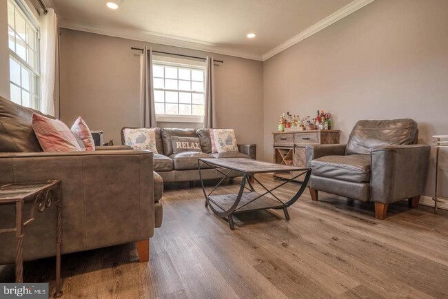 Photo - 114 Colburn Dr