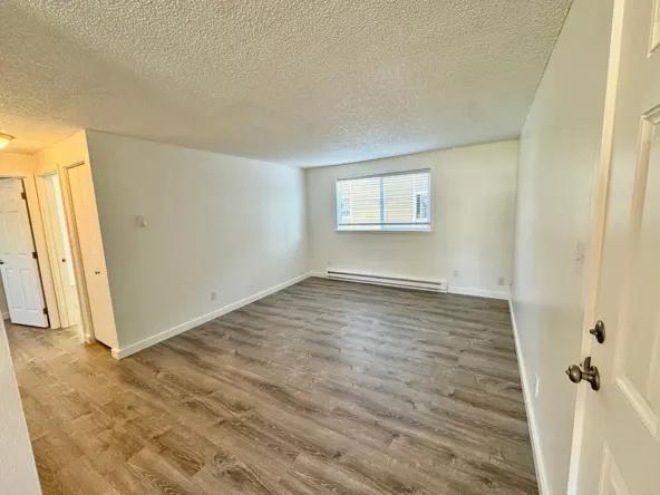 1208 34 St