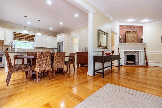 Photo - 7 Gibson Ave