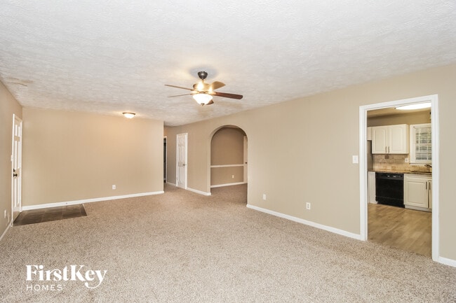 Photo - 372 Teague Dr NW