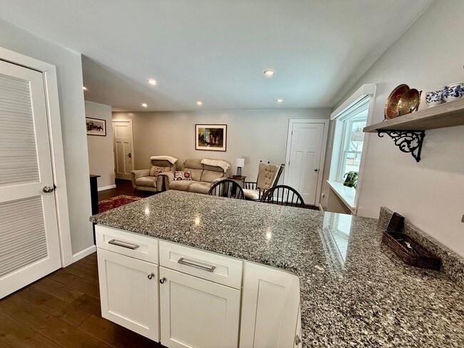 Photo - 24 S Main St