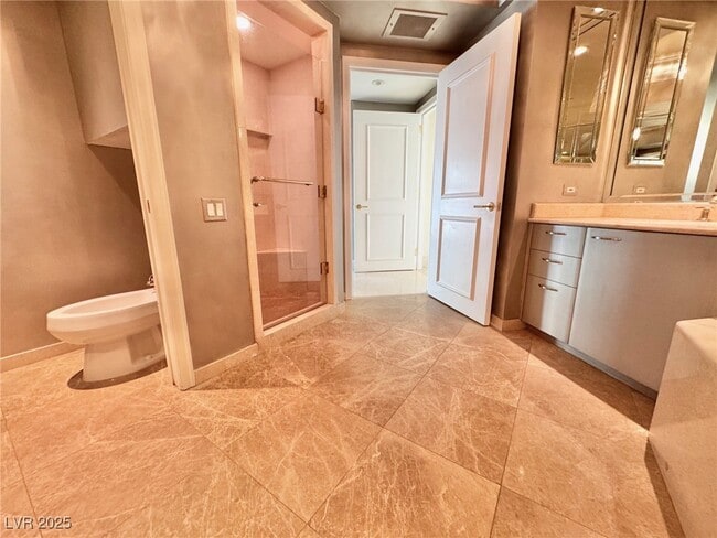 Photo - 2857 Paradise Rd Unidad 1205