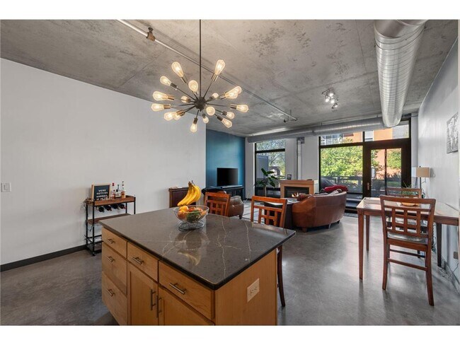 Photo - 720 N 4th St Unidad 103