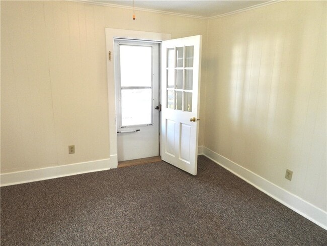 Photo - 119 River St