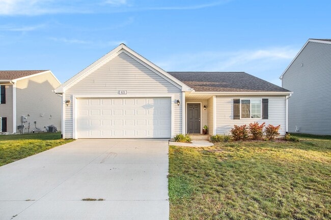 Building Photo - Newer Home for Lease Richland Schools - Immediate Occupancy!