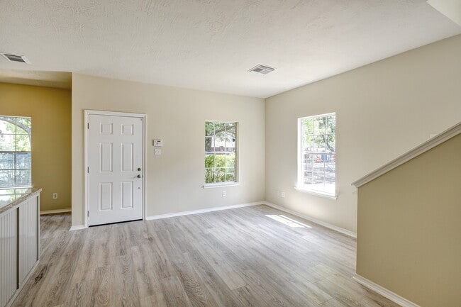 Photo - 2802 Austin St