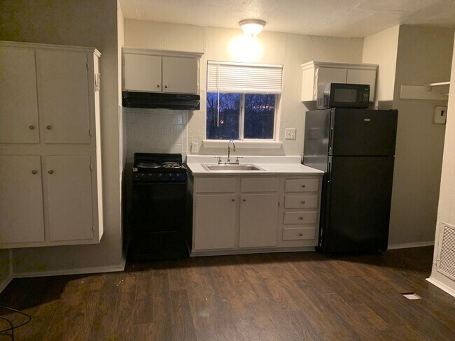 Photo - Monarch Court