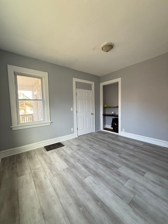 Photo - 1415-1417 Warren Street Unit 1417