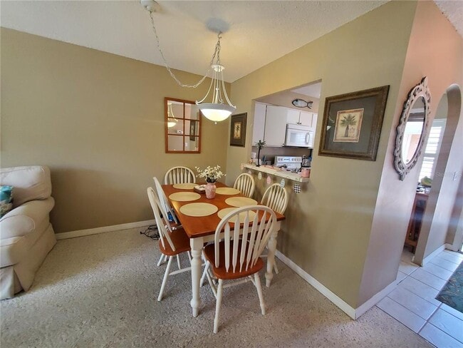 Photo - 1400 Arrowhead Cir W