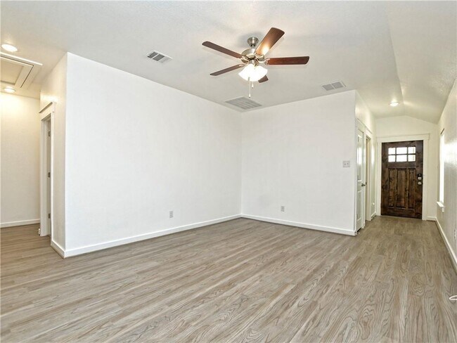 Photo - 116 Nogalito Wy