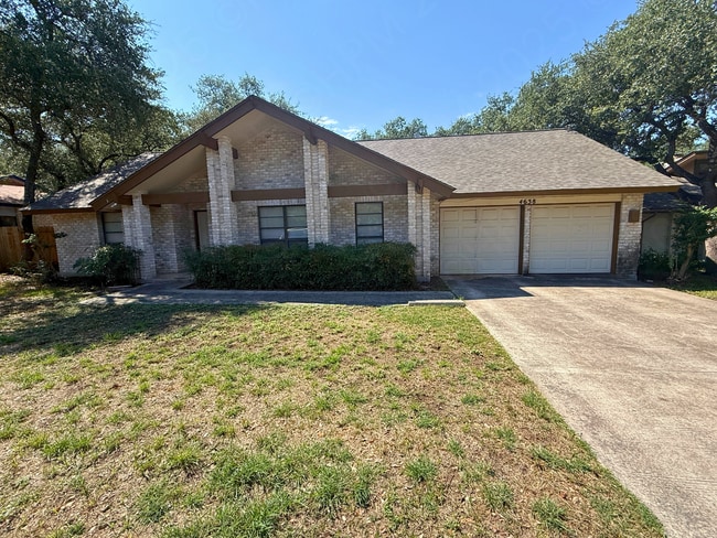 Building Photo - 4638 Shavano Woods