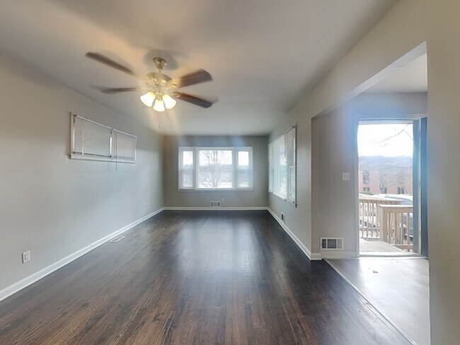 Photo - Updated 3 Bed Home with Granite Kitchen, Fenced Yard & Garage