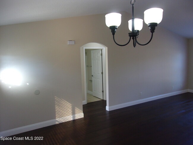 Photo - 5614 Ada St