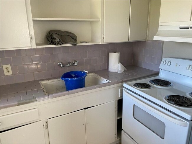 Photo - 1035 Haynes St