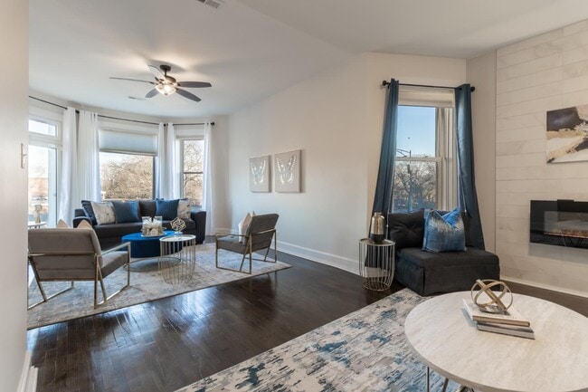 Photo - 5536 S King Dr Unit 2