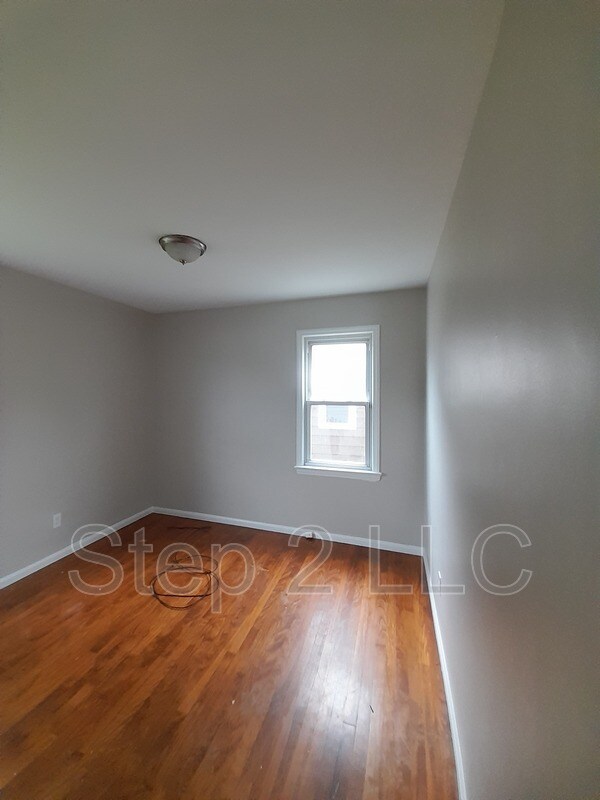 Photo - 15612 Benhoff Dr