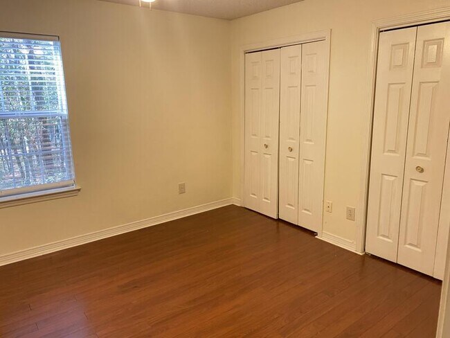 Photo - 64 Summer Oaks Dr