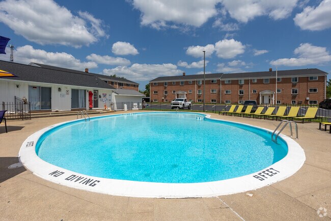 Piscina - Sage Terrace Apartments