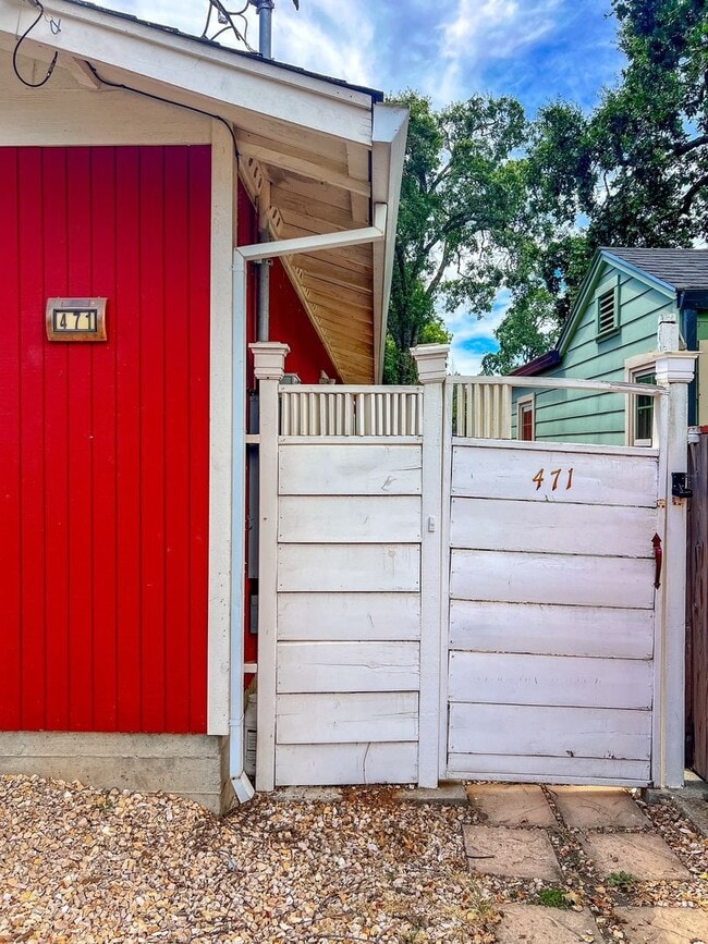 Newton Way, 469-471 - Newton Way, 469-471 Apartment Unit 471