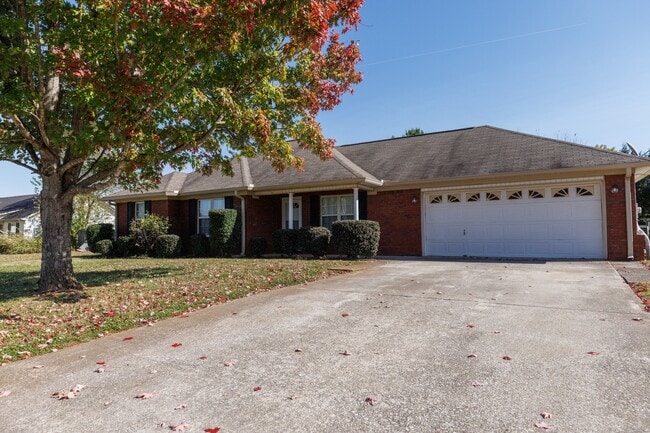 Photo - 323 Willow Oak Dr