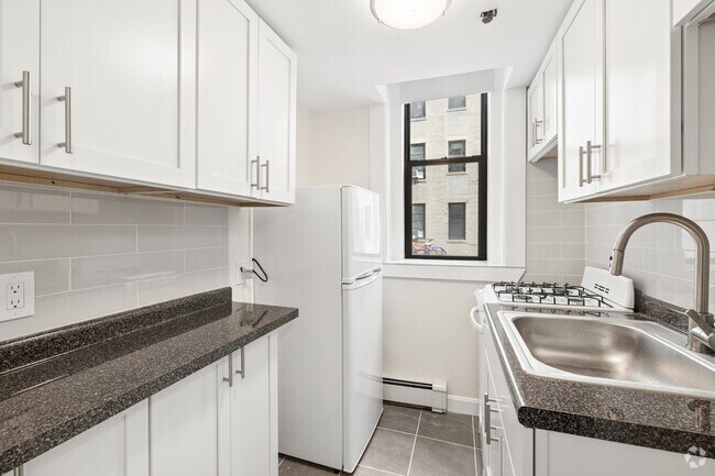 1BR, 1BA - 500SF - Kitchen