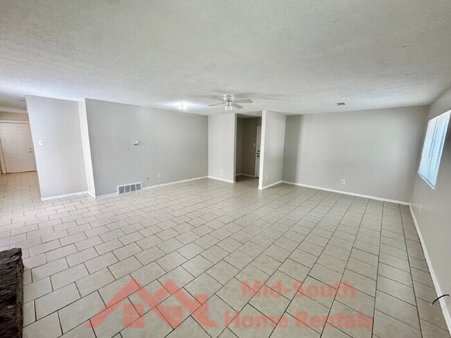 Photo - 4579 Buffer Dr