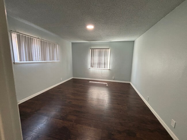 Photo - 10642 Artcraft Ave