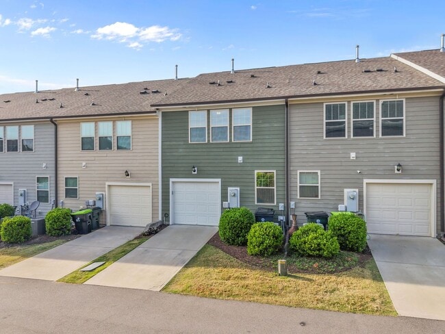 Photo - 3-Bedroom Home with Spacious Layout & Private Backyard in Wendell