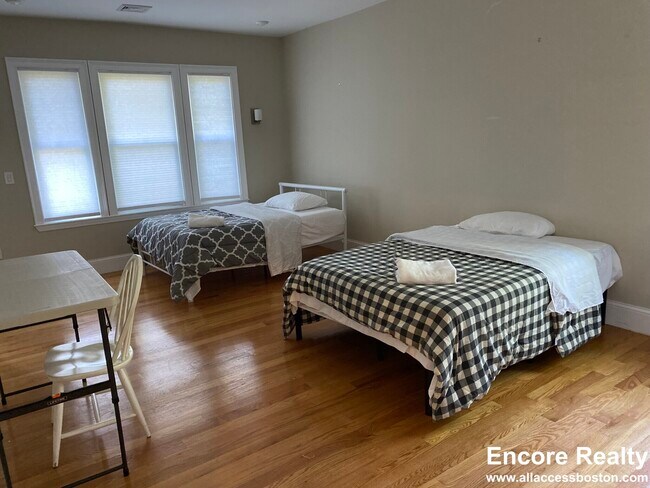 Photo - 1777 Commonwealth Ave Unit #2