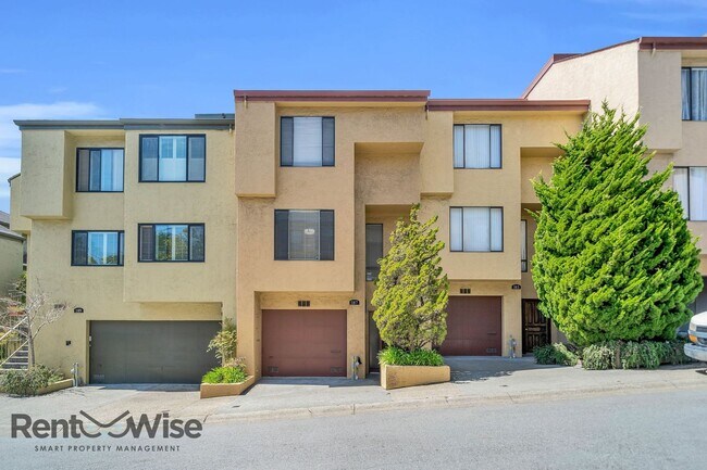 Photo - 187 Galewood Cir Townhome