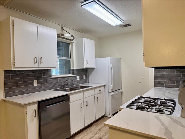 Photo - 8112 Willet Trail